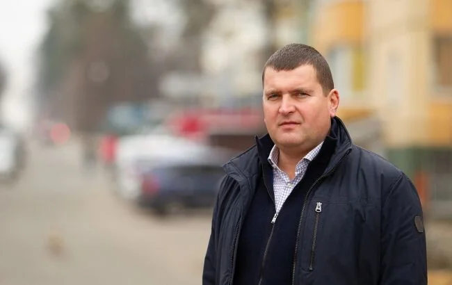 Окупаційний «мер» Маріуполя, засуджений судом до 15 років тюрми, на міській вулиці
