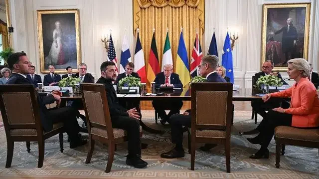 Володимир Зеленський на переговорах з Макроном, Шольцем і Стармером щодо гарантій безпеки