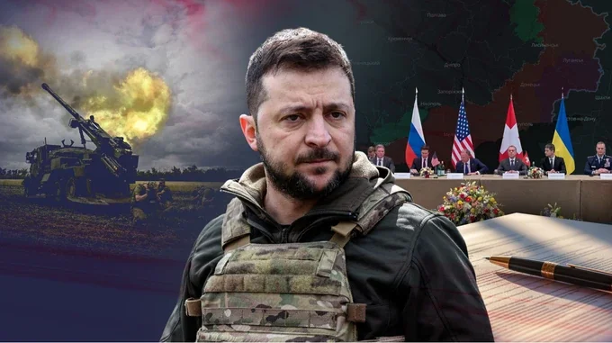 Президент Зеленський у військовій формі на тлі прапорів України, США, Росії та бойових дій