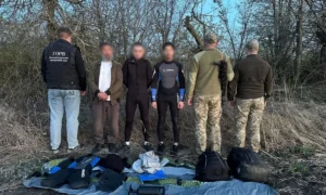 Пограничники задерживают нарушителей на Днестре с акваскутерами и гидрокостюмами
