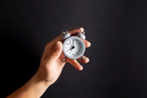1155 на годиннику: значення ангельського числа та його вплив на життя