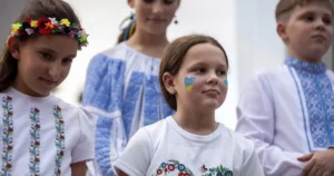 День сыновей и дочерей в Украине: история, традиции и как сделать этот день особенным