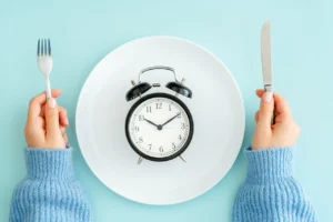 Скільки днів людина може прожити без їжі: межі тіла