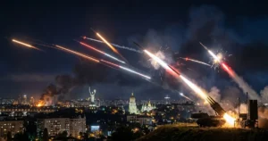 ППО України перехоплює російські ракети та дрони над Києвом вночі