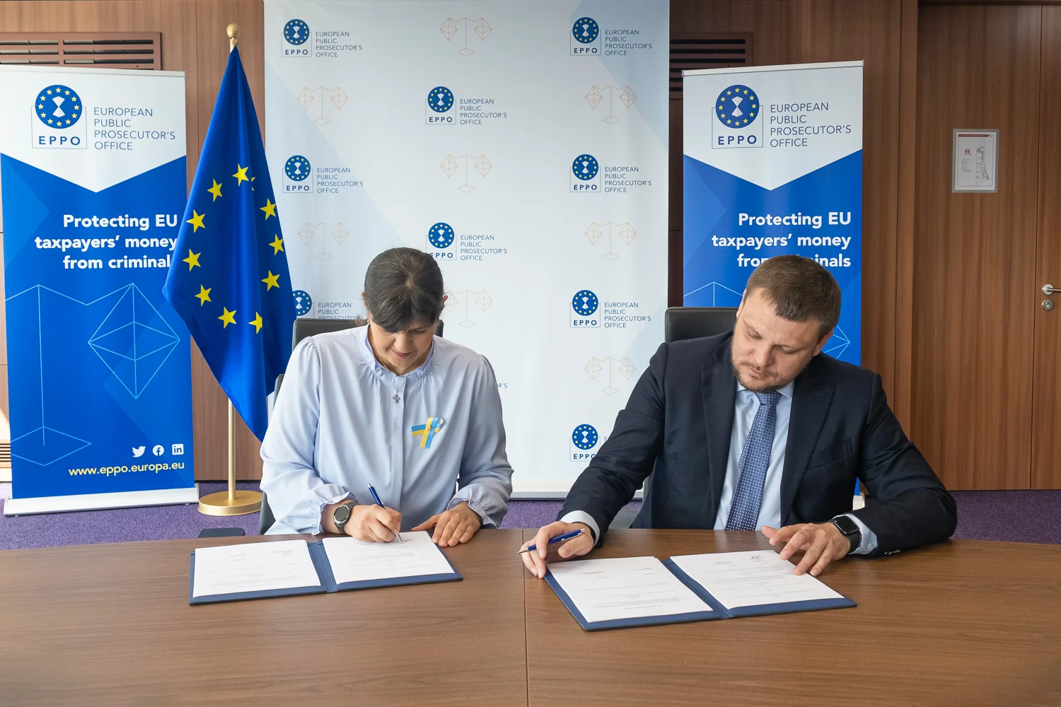 Представники підписують угоду про приєднання Угорщини до Європейської прокуратури EPPO
