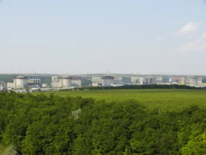АЕС Чернаводе на березі Дунаю