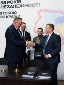 Стубб у Києві: фінські компанії уклали угоди з українськими зброярами